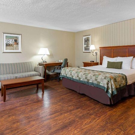Days Inn By Wyndham Вестминстер Экстерьер фото